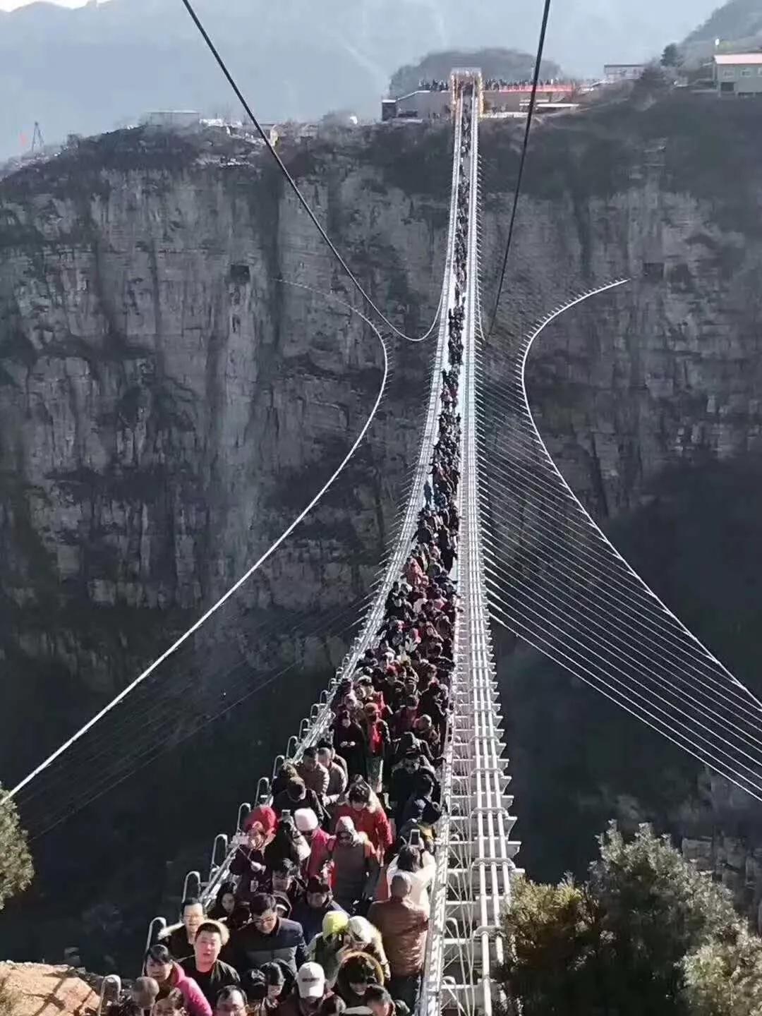 巨力鏈條索具應用于紅崖谷玻璃吊橋修建